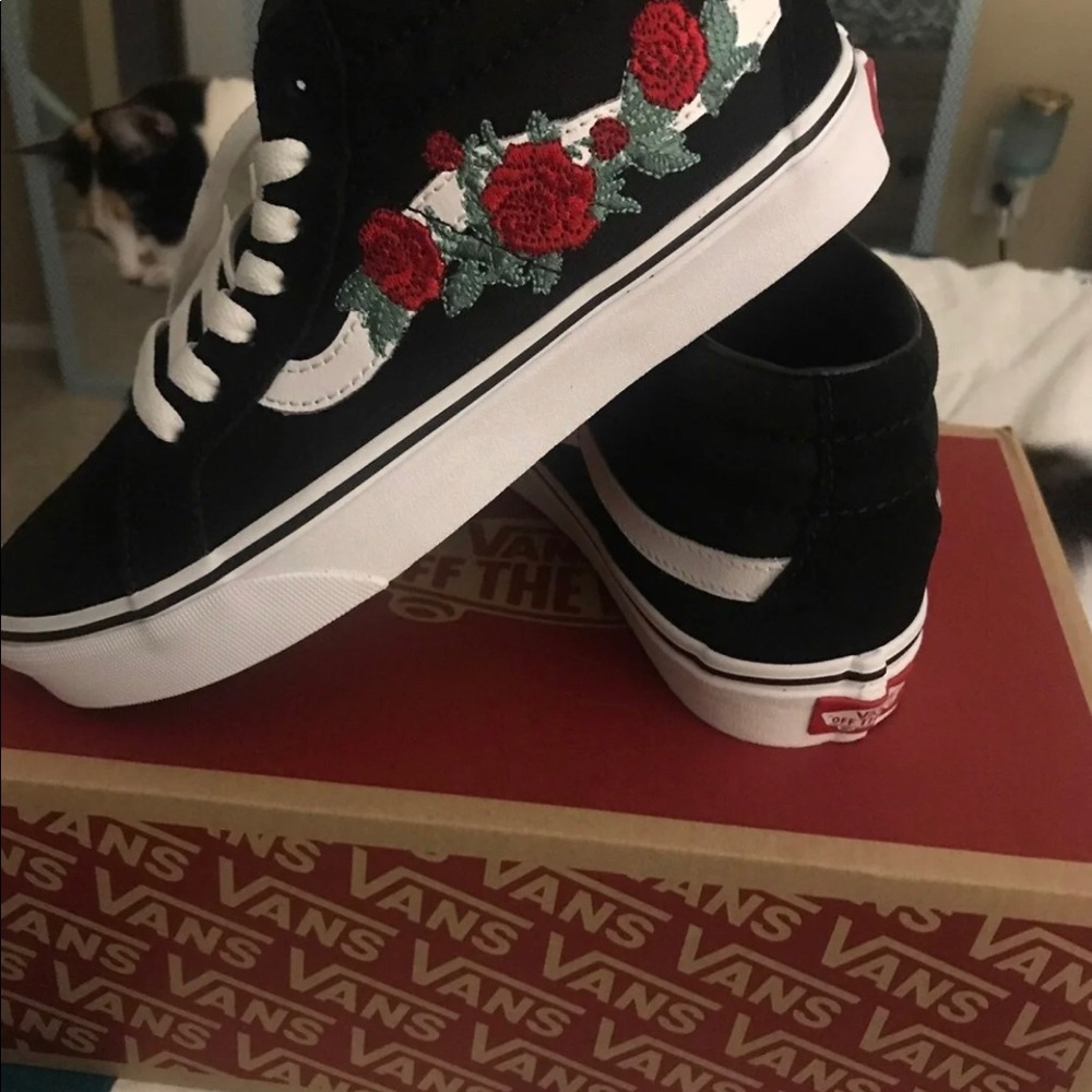 Rose embroidery vans